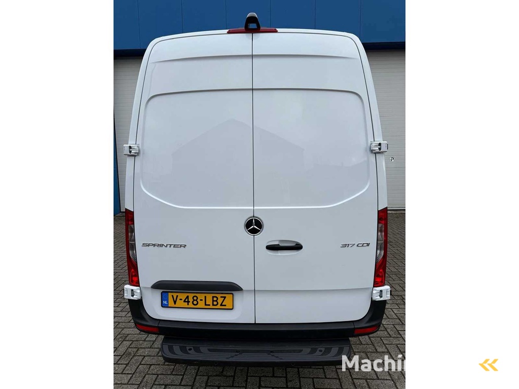 Voll ausgestatteter Mercedes Sprinter 317CDI Länge 2 Höhe 2 RWD, Klimaanlage Kamera und Carplay