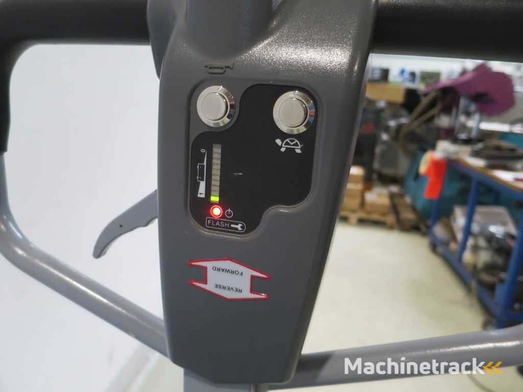 JUNGHEINRICH AMEISE Gabelhubwagen