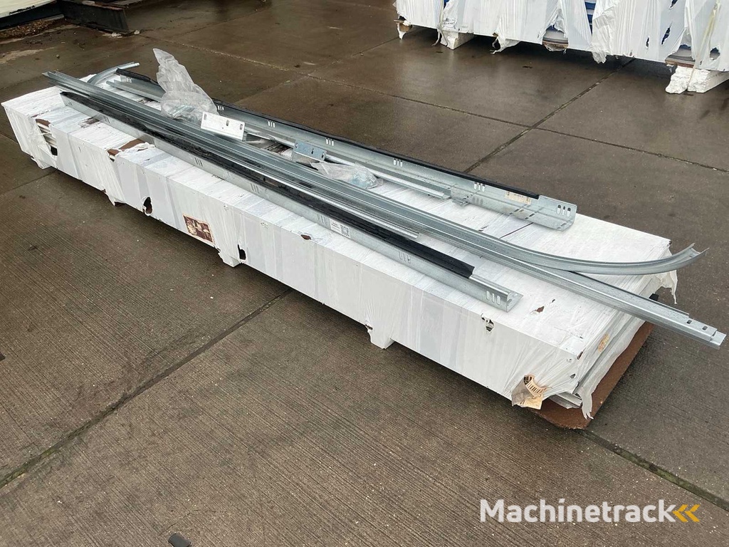 Overhead door (3.50x3.50 mtr) unused