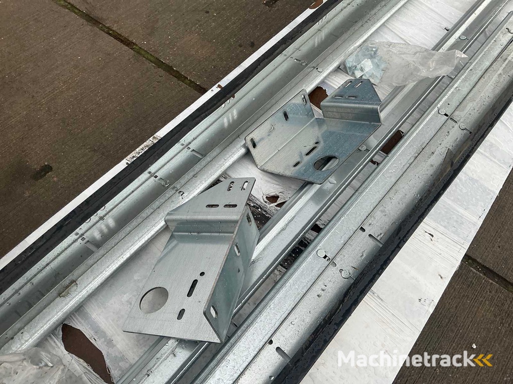 Overhead door (3.50x3.50 mtr) unused