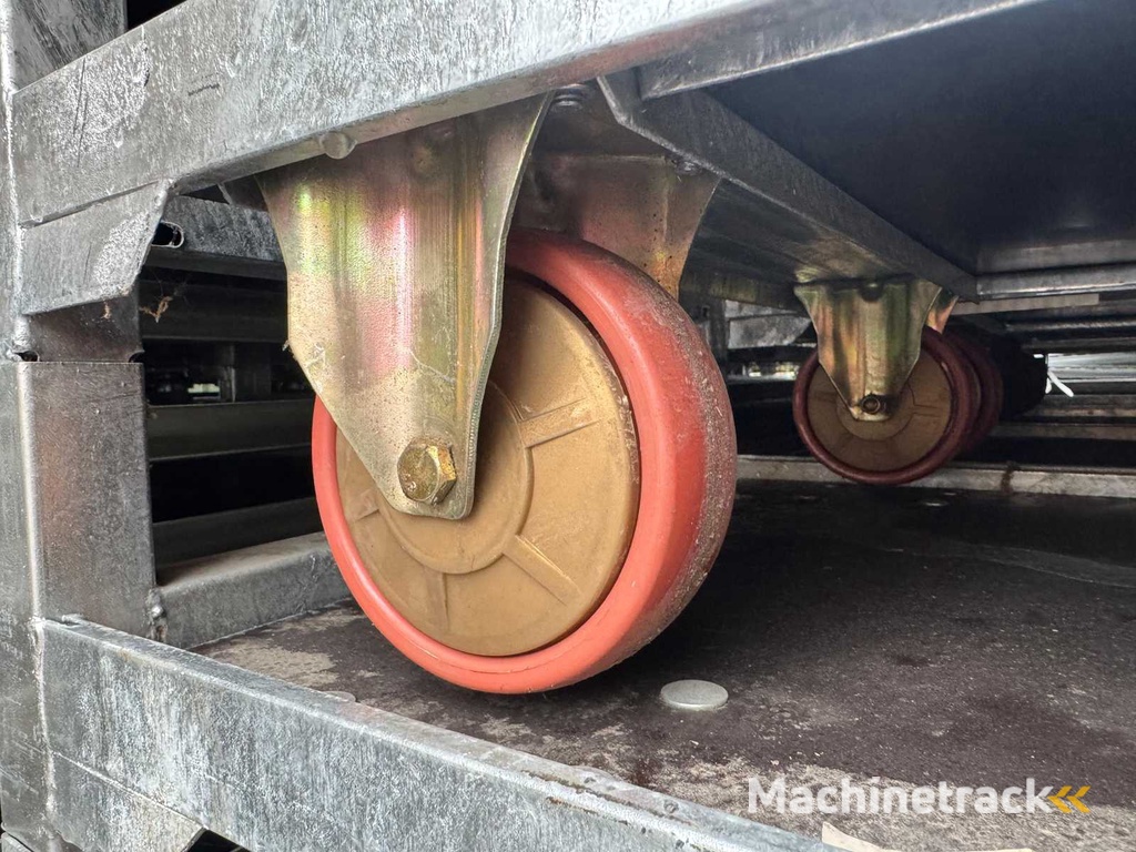 Transport kar (235x) met bled (848x)