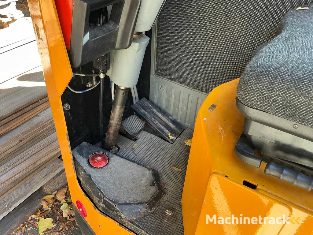 Jungheinrich reach truck including charger