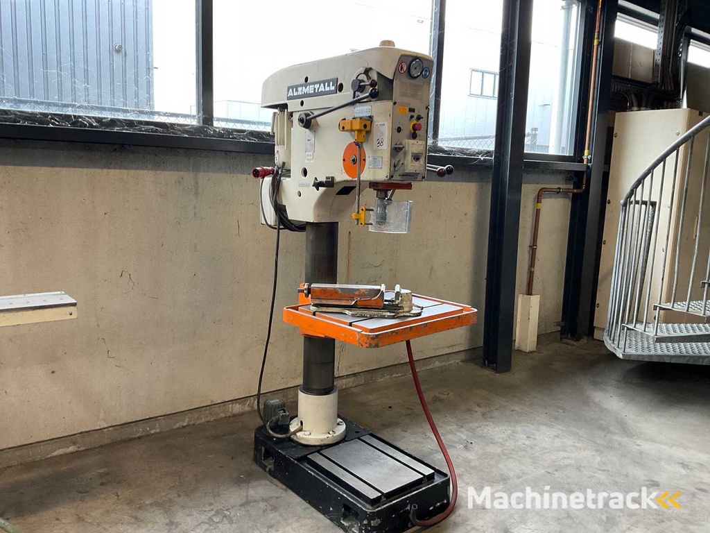 1982 Alzmetall AB4SV Kolomboormachine