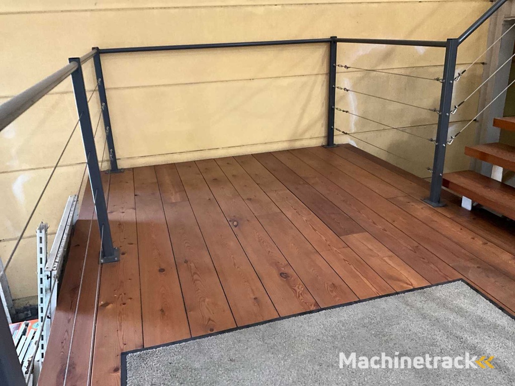 Entresolvloer verdieping hout/staal 330 M2