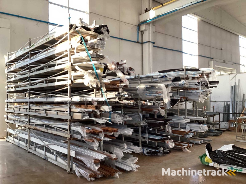 Voorraadprofielen voor PVC ramen