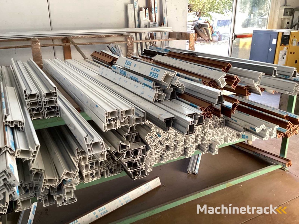 Voorraadprofielen voor PVC ramen