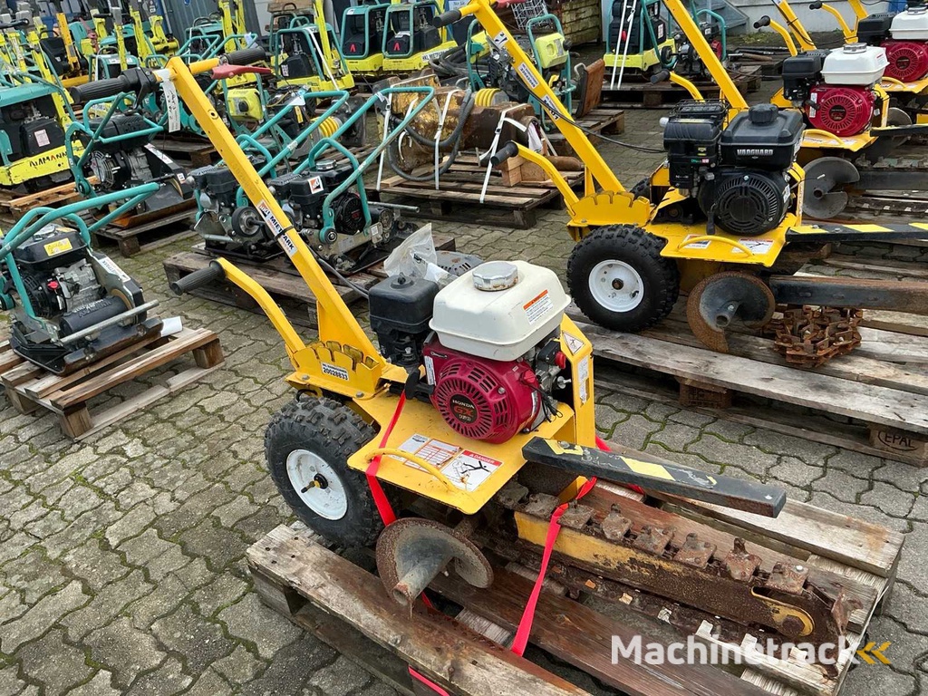 2020 Feco TR 12 Sleuvengraver