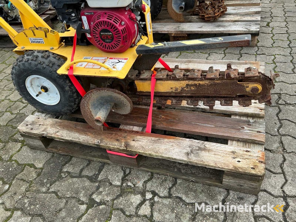 2020 Feco TR 12 Sleuvengraver