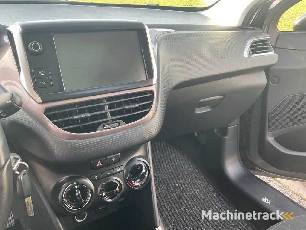 2014 Peugeot 2008 PKW