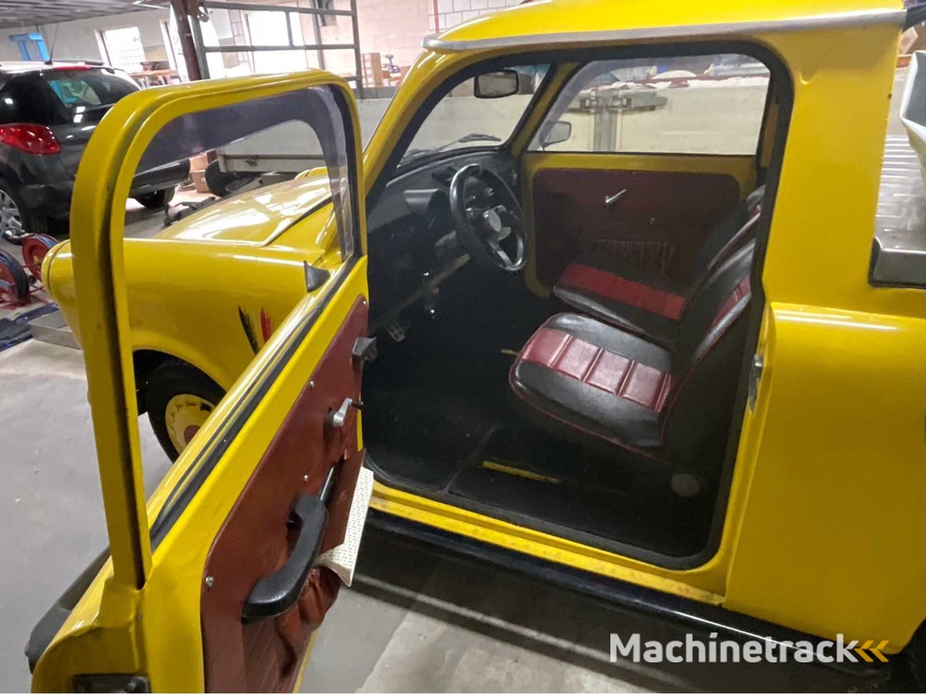 Trabant 601 Werbewagen aus dem Baujahr 1973 mit Wasserhahn und Kühlanlage