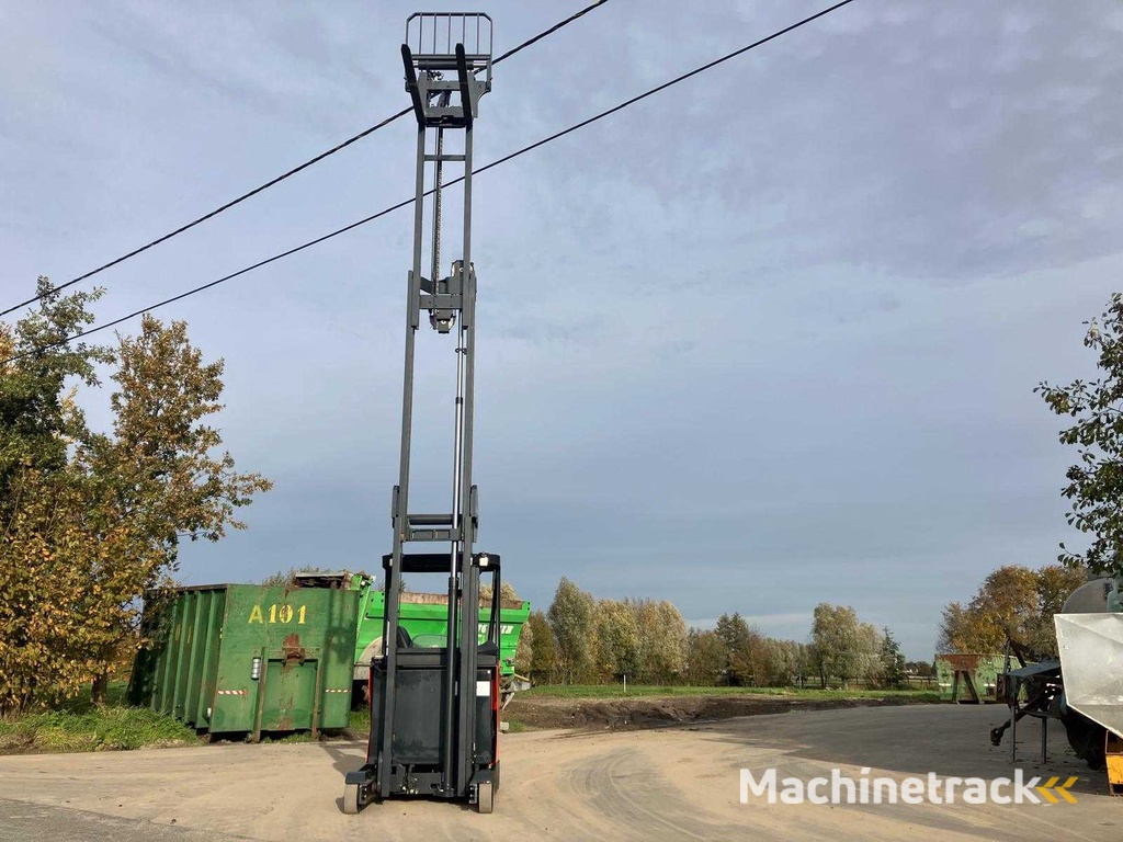 Linde R12N-01 Schubmaststapler 2018