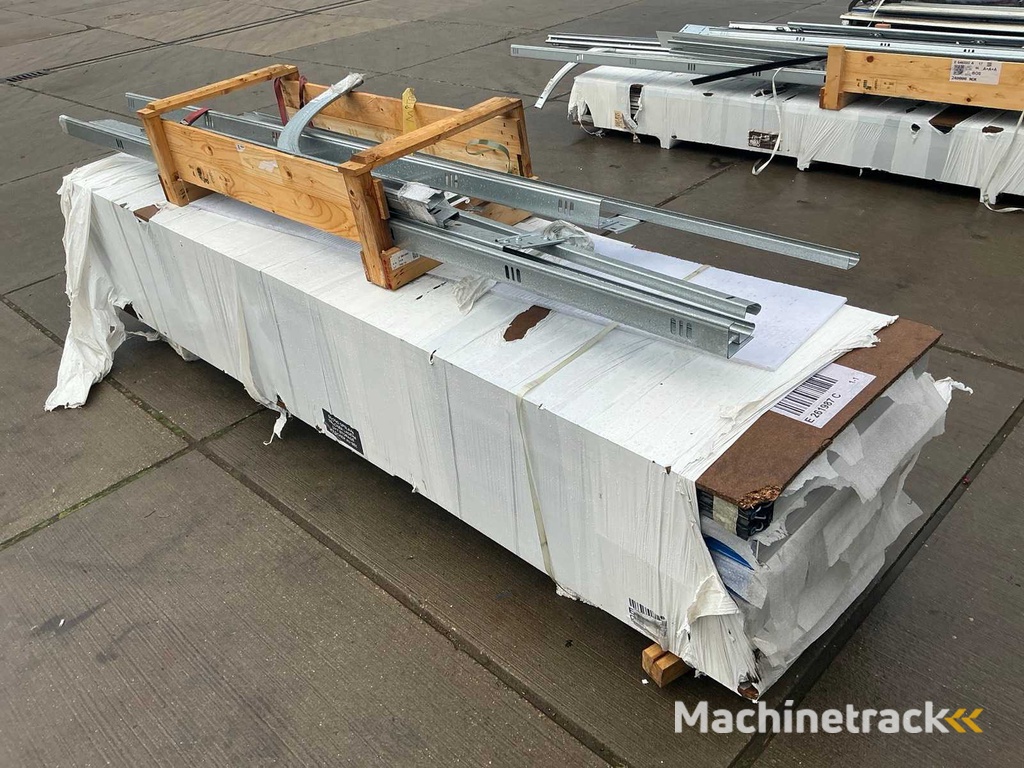 Sektionaltor (3.06x3.50 mtr) unbenutzt