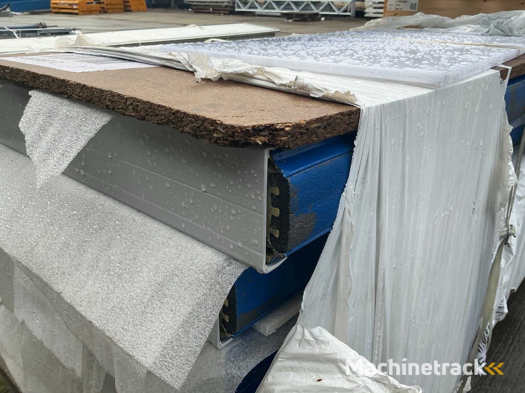 Sektionaltor (3.06x3.50 mtr) unbenutzt