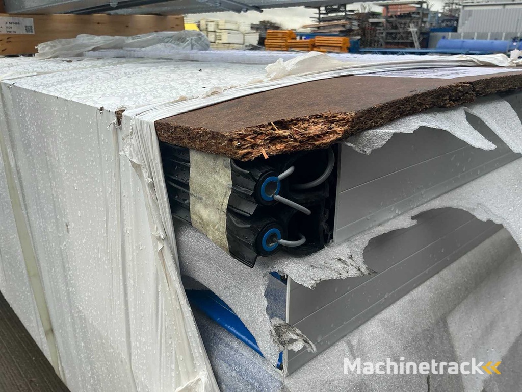 Sektionaltor (3.06x3.50 mtr) unbenutzt