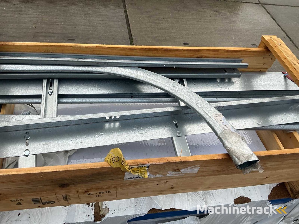 Sektionaltor (3.06x3.50 mtr) unbenutzt