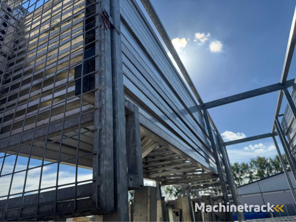 Dakrand beveiliging en aanhanger (198 mtr)