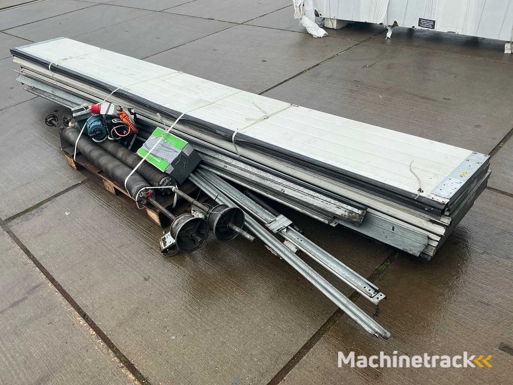 Overheaddeur (4,23x3,58 mtr)