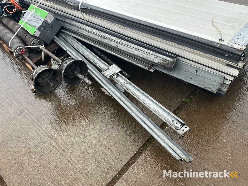 Overheaddeur (4,23x3,58 mtr)