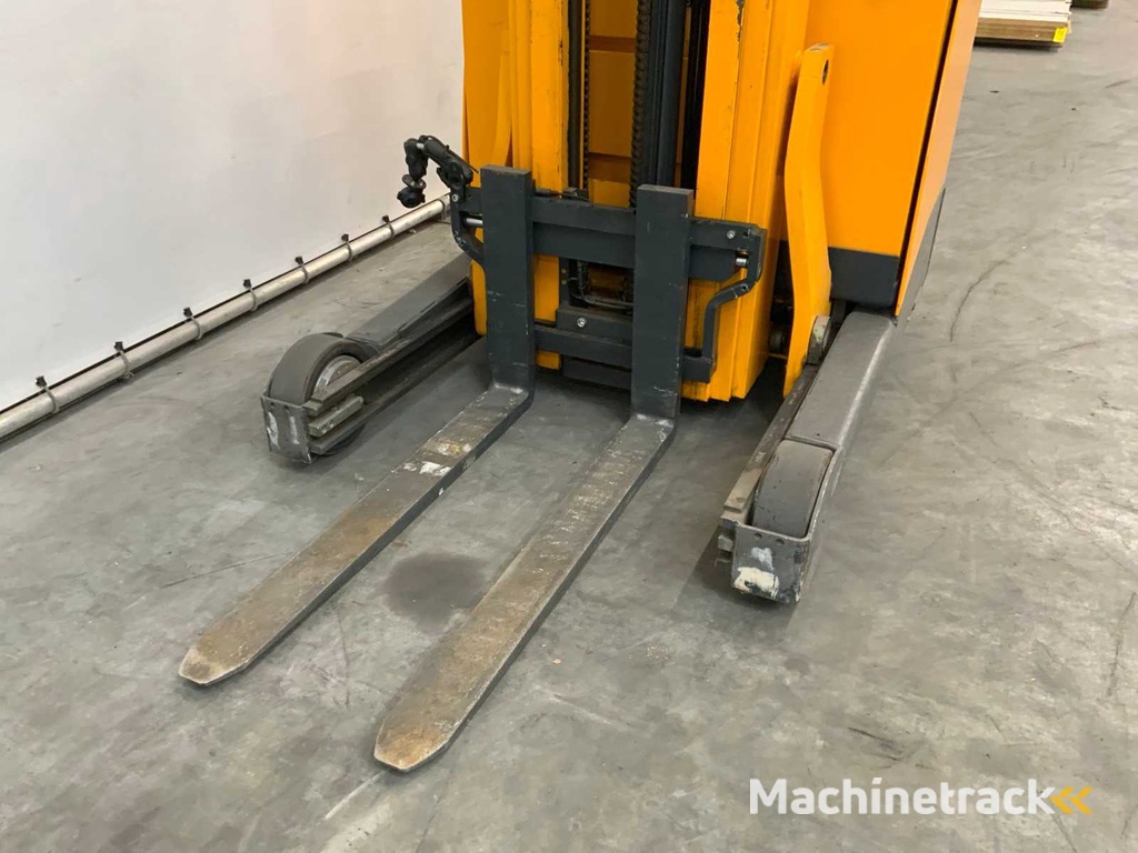 Jungheinrich ETV216 Reach truck