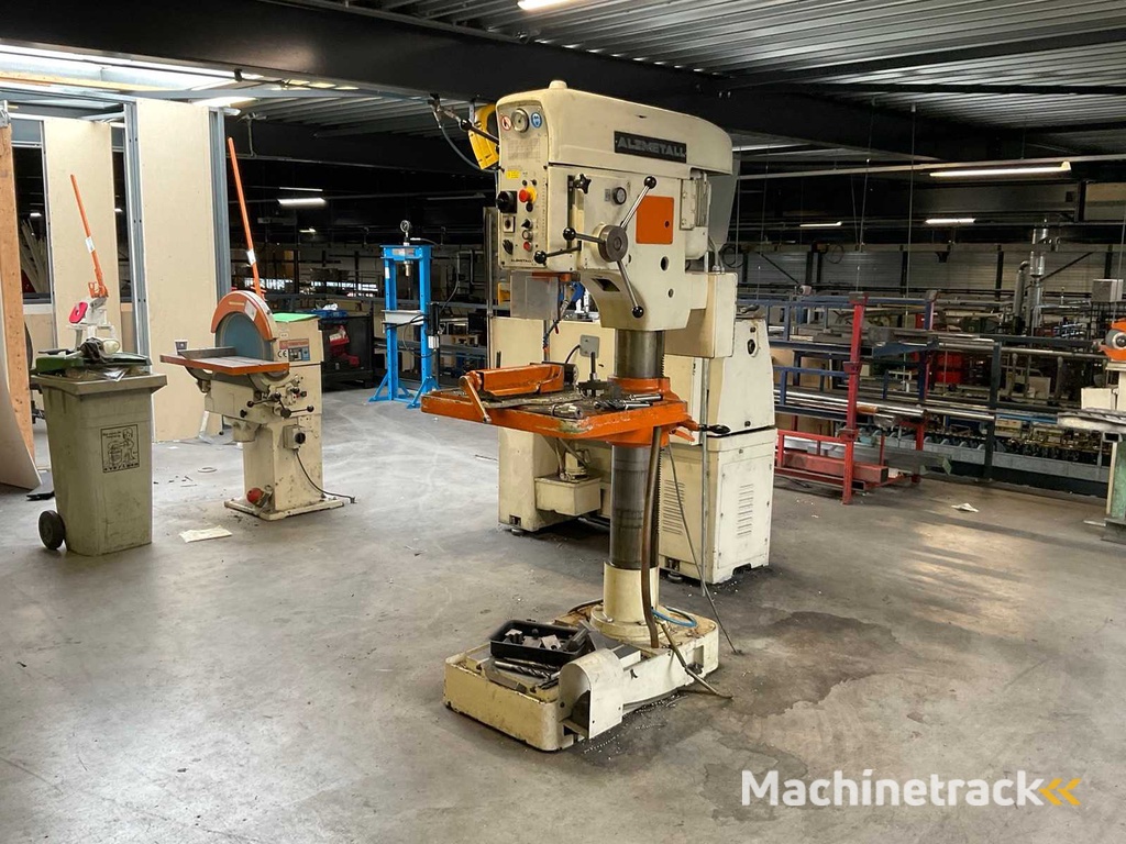 1987 Alzmetall AB4SV Kolomboormachine