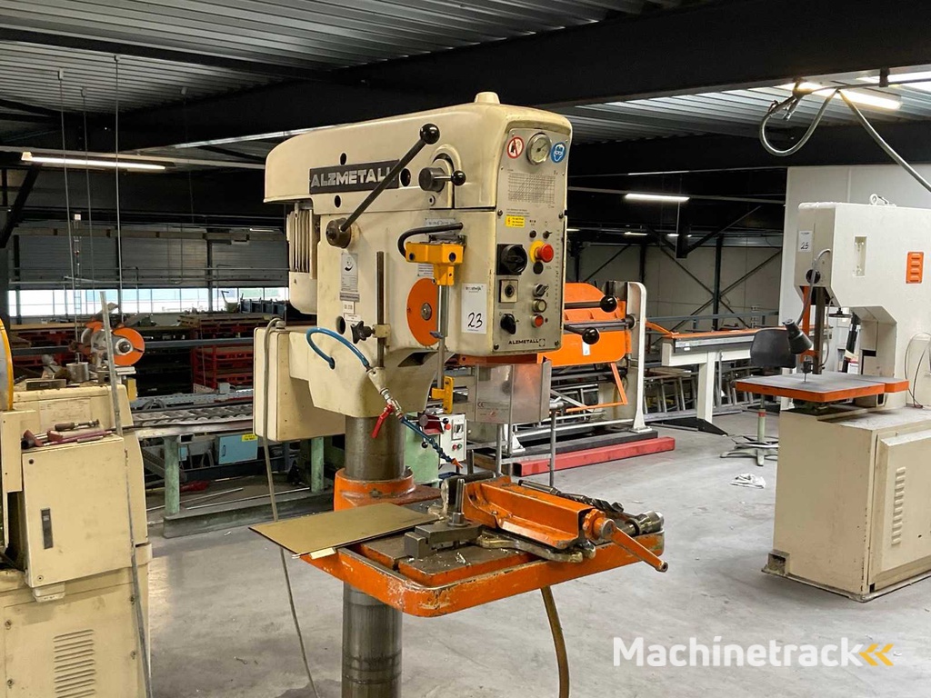 1987 Alzmetall AB4SV Kolomboormachine