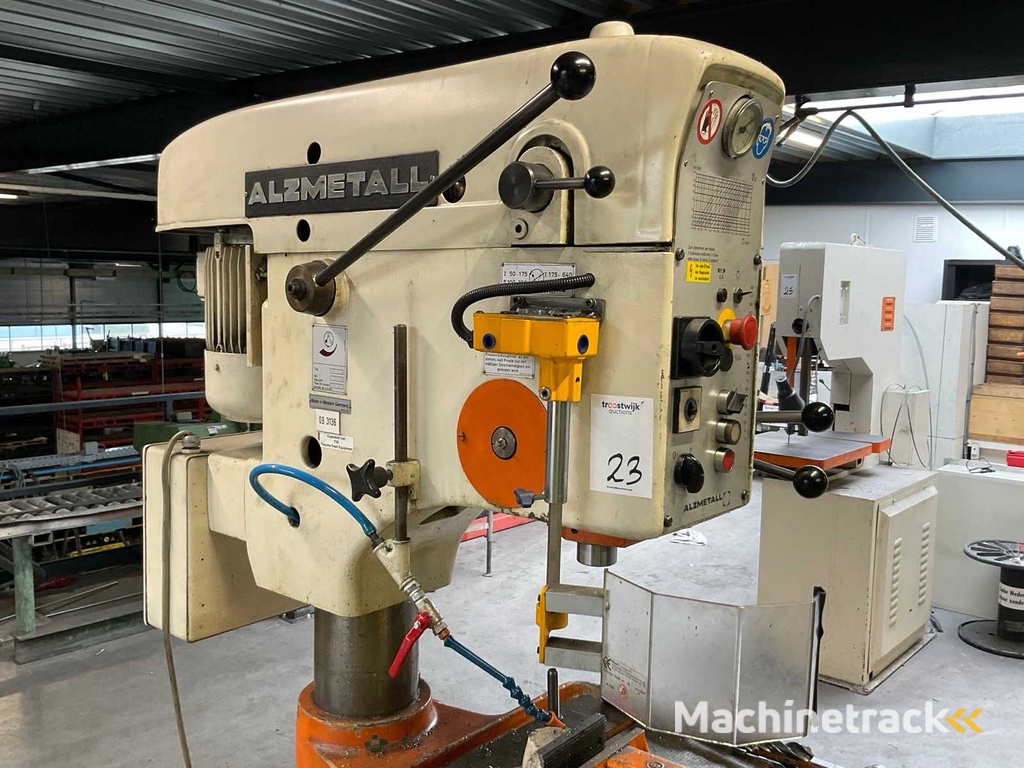 1987 Alzmetall AB4SV Kolomboormachine