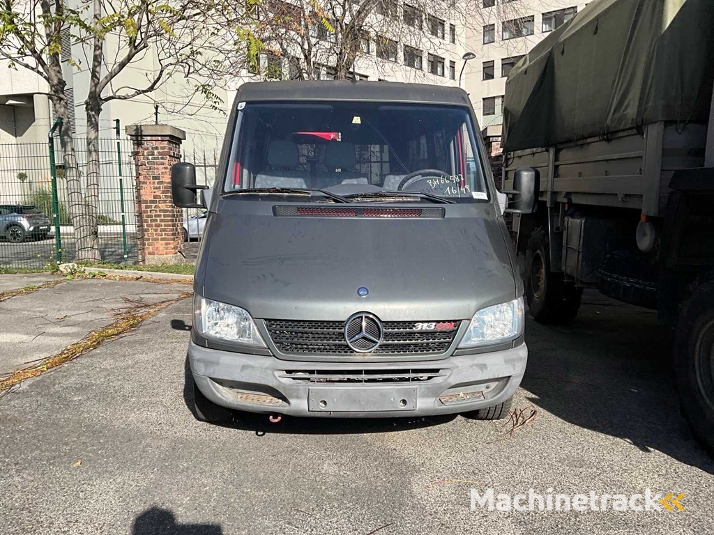 Het Voertuig van het Leger van Benz van Mercedes