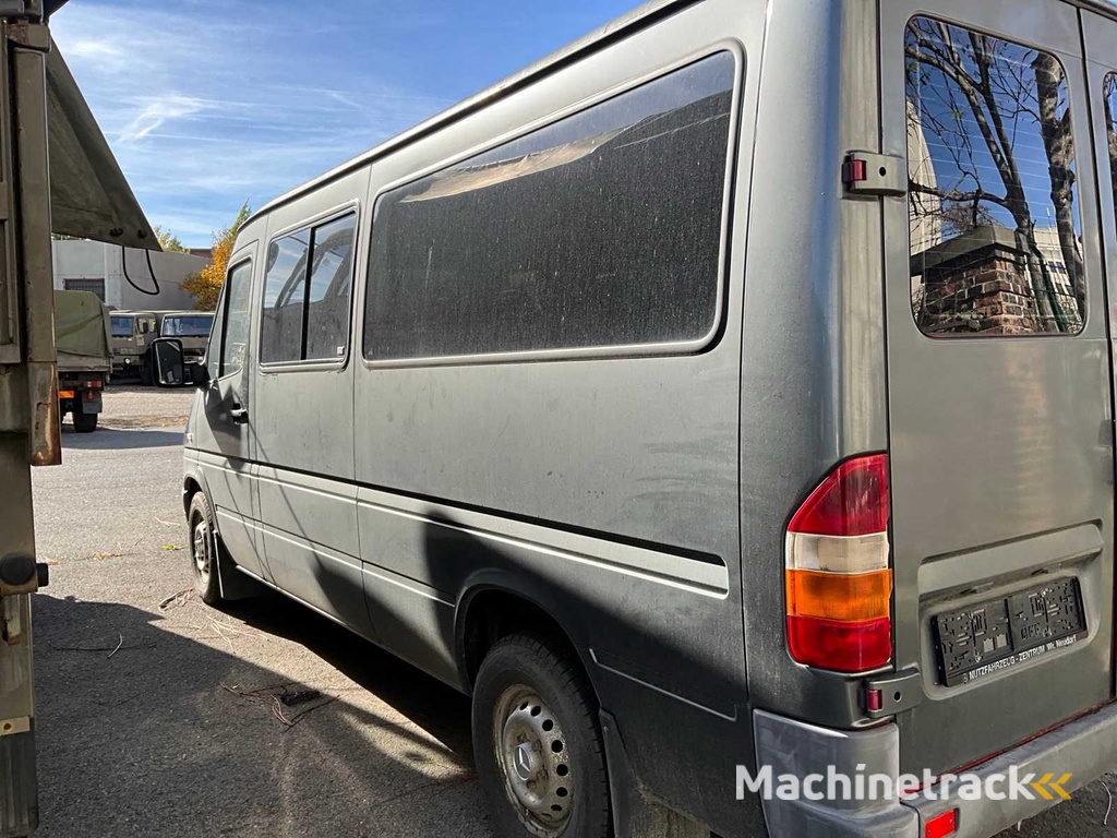 Het Voertuig van het Leger van Benz van Mercedes