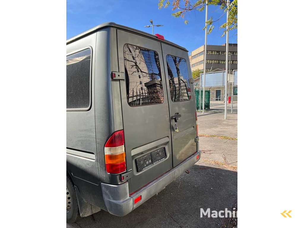 Het Voertuig van het Leger van Benz van Mercedes