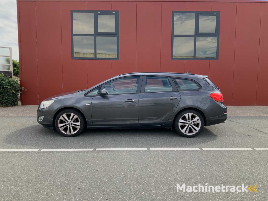 2011 Opel Astra Sports Tourer Pkw