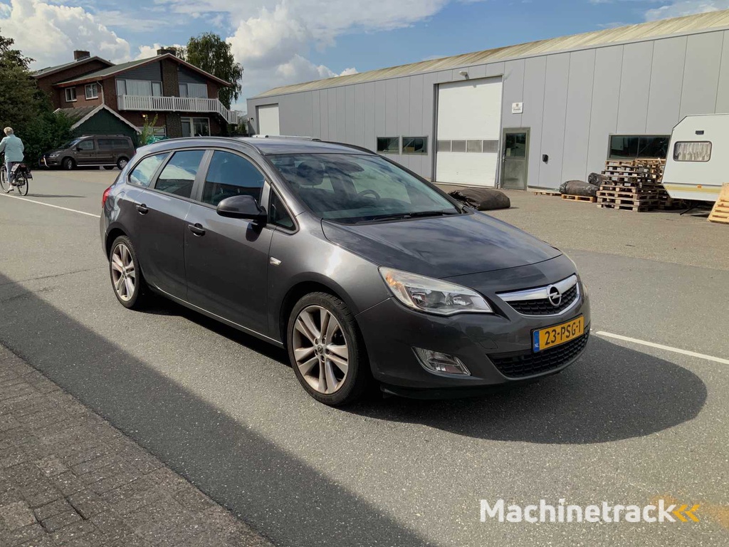 2011 Opel Astra Sports Tourer Pkw