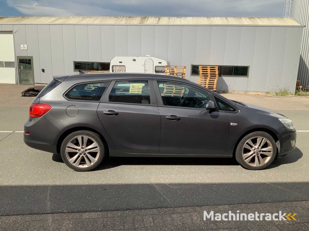 2011 Opel Astra Sports Tourer Pkw