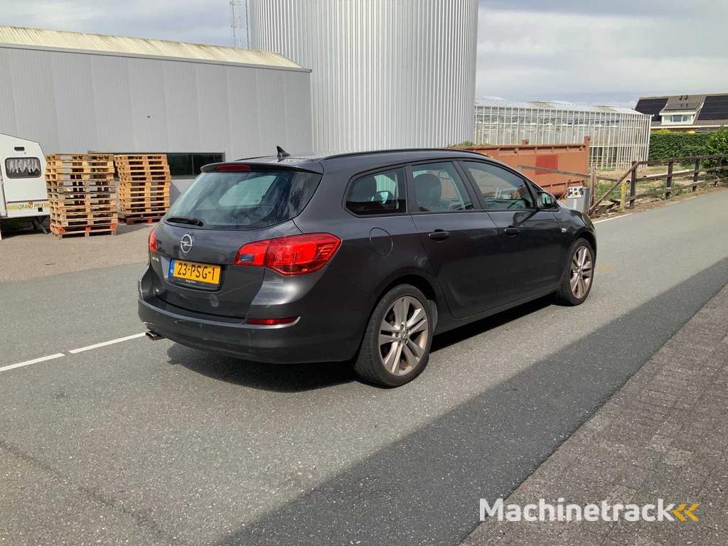 2011 Opel Astra Sports Tourer Pkw