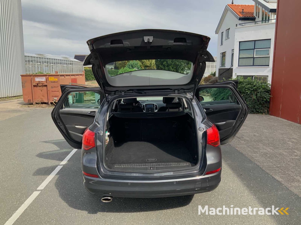 2011 Opel Astra Sports Tourer Pkw