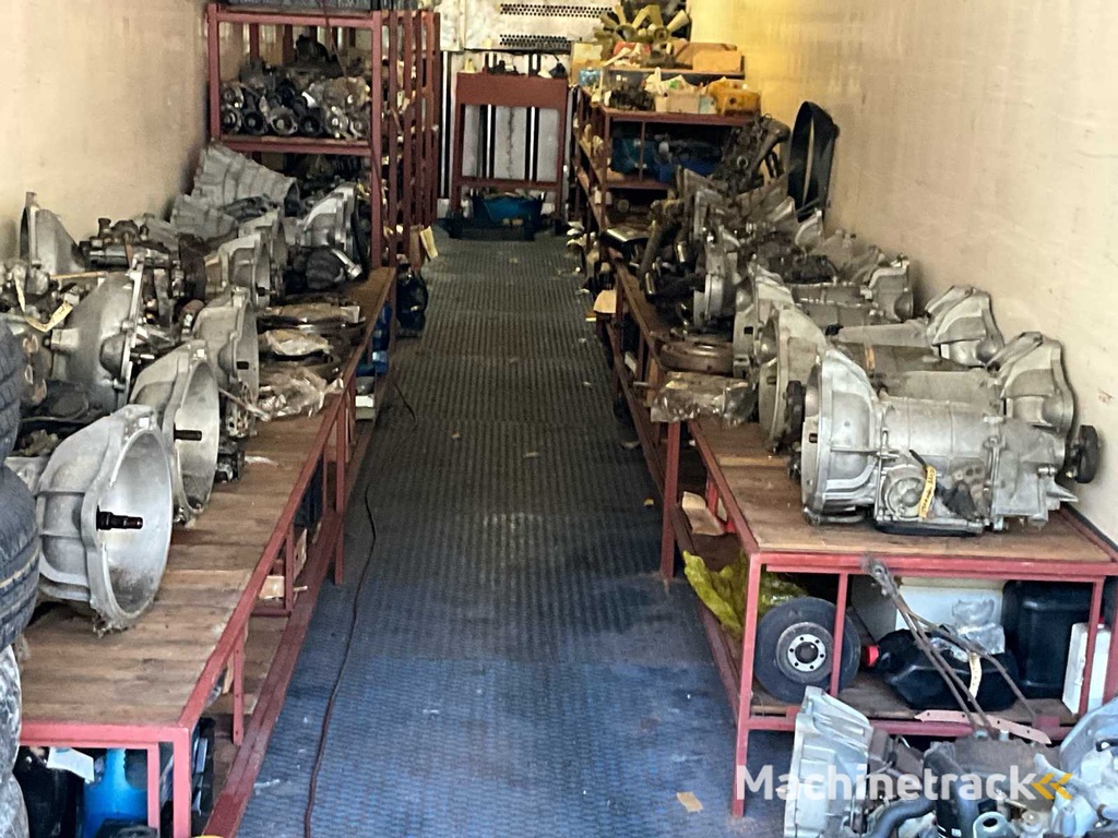 Mercedes große Menge an Teilen (1964-1993)