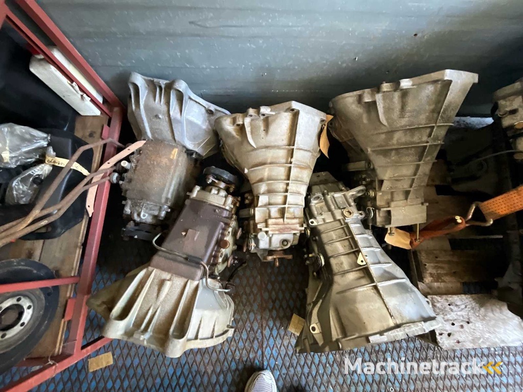 Mercedes große Menge an Teilen (1964-1993)