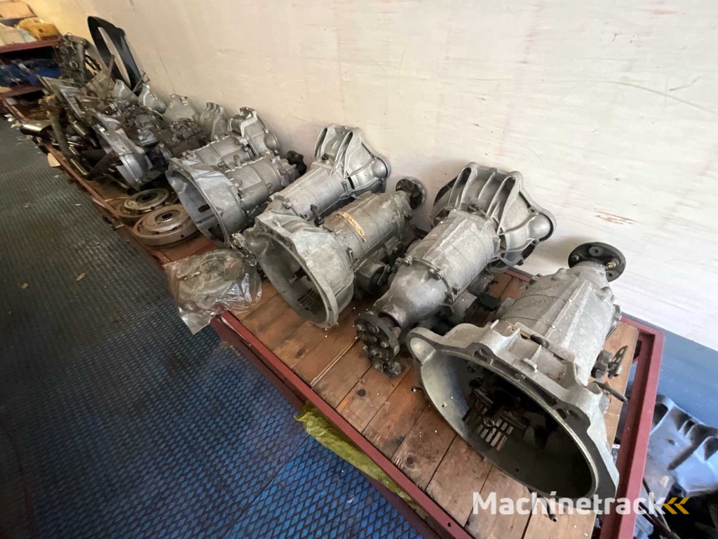 Mercedes große Menge an Teilen (1964-1993)