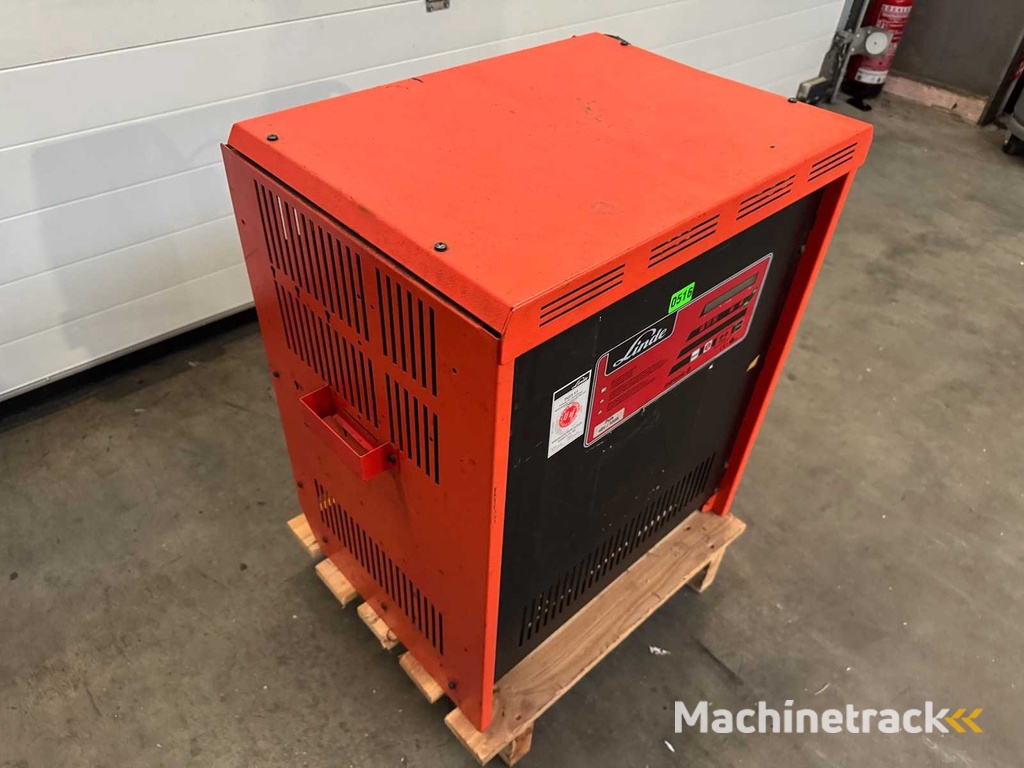 2017 Linde Intronic B 80V 100A 640-950Ah Heftruck Oplader Batterij