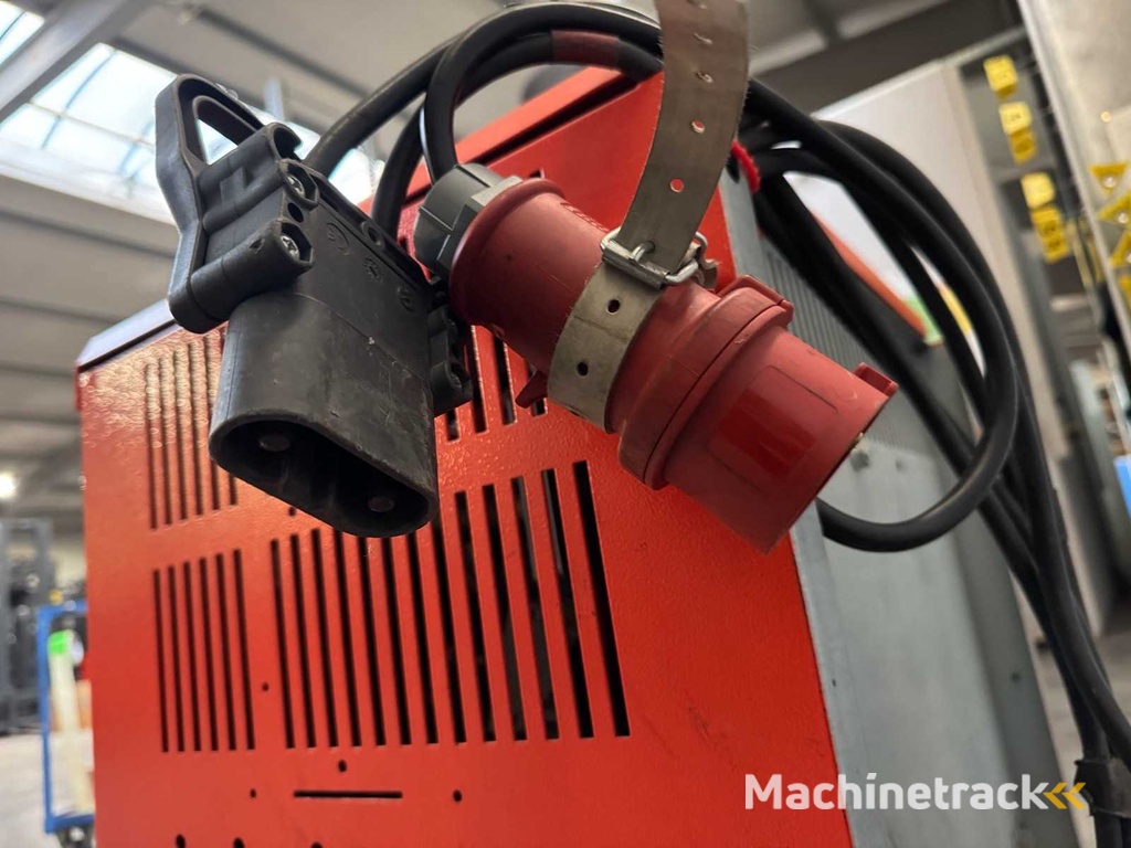 2017 Linde Intronic B 80V 100A 640-950Ah Heftruck Oplader Batterij