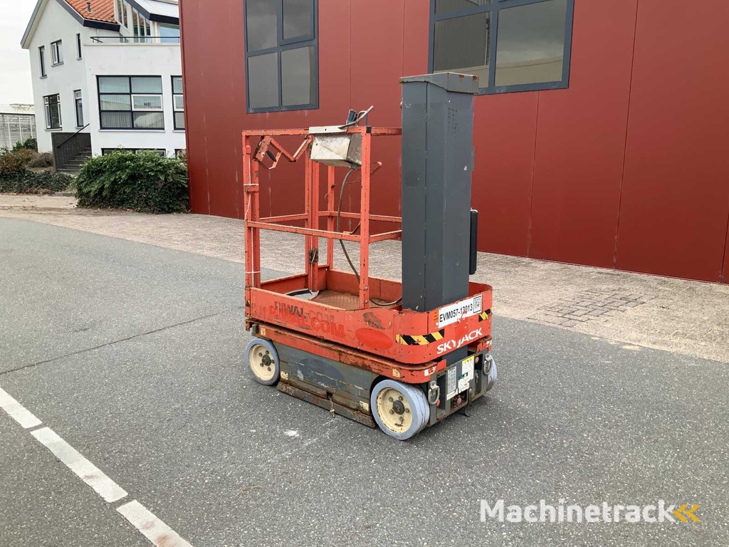 2014 Skyjack SJ12 Hubarbeitsbühne