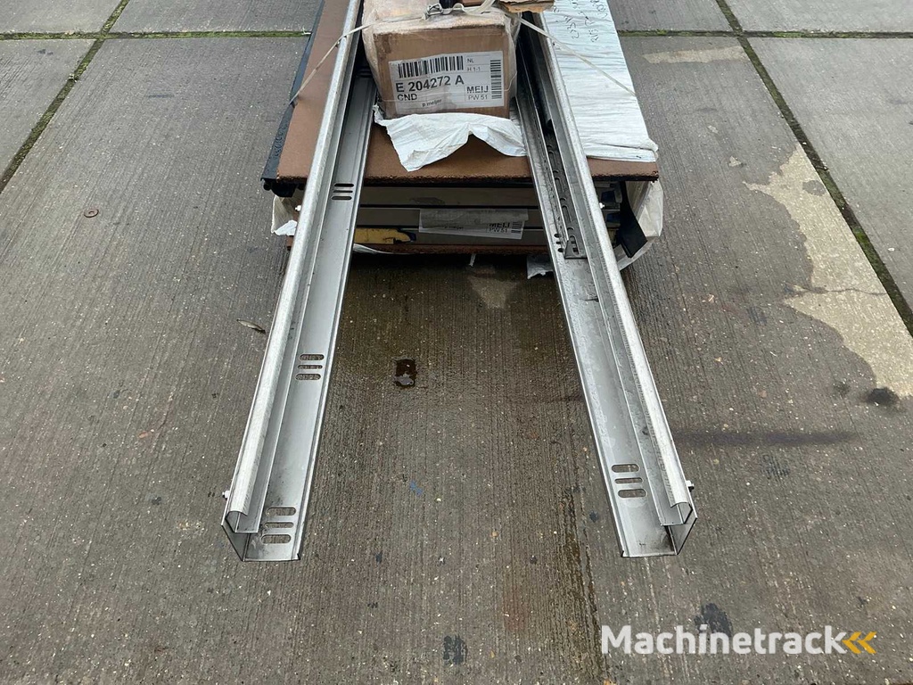 Sektionaltor mit Edelstahlschienen (2.00x2.30 mtr) unbenutzt