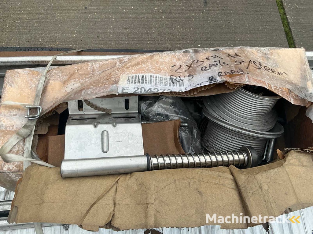 Sektionaltor mit Edelstahlschienen (2.00x2.30 mtr) unbenutzt