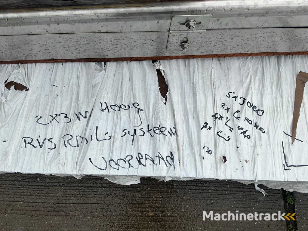 Sektionaltor mit Edelstahlschienen (2.00x2.30 mtr) unbenutzt