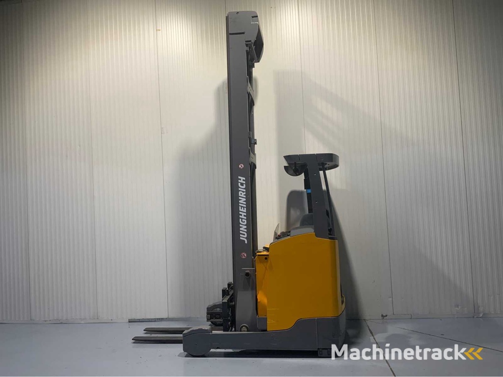 Jungheinrich ETV - 10.25M Triplex - 4013 Uren - Reach truck camera op vork