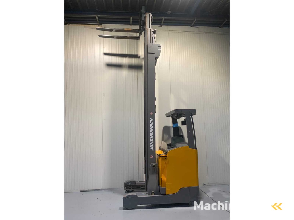 Jungheinrich ETV - 10.25M Triplex - 4013 Uren - Reach truck camera op vork