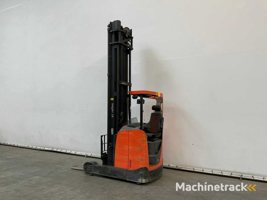 2010 BT RRE200E Reach truck