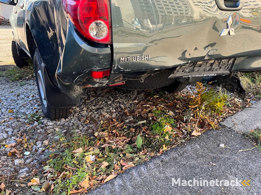 Mitsubishi L200 Legervoertuig