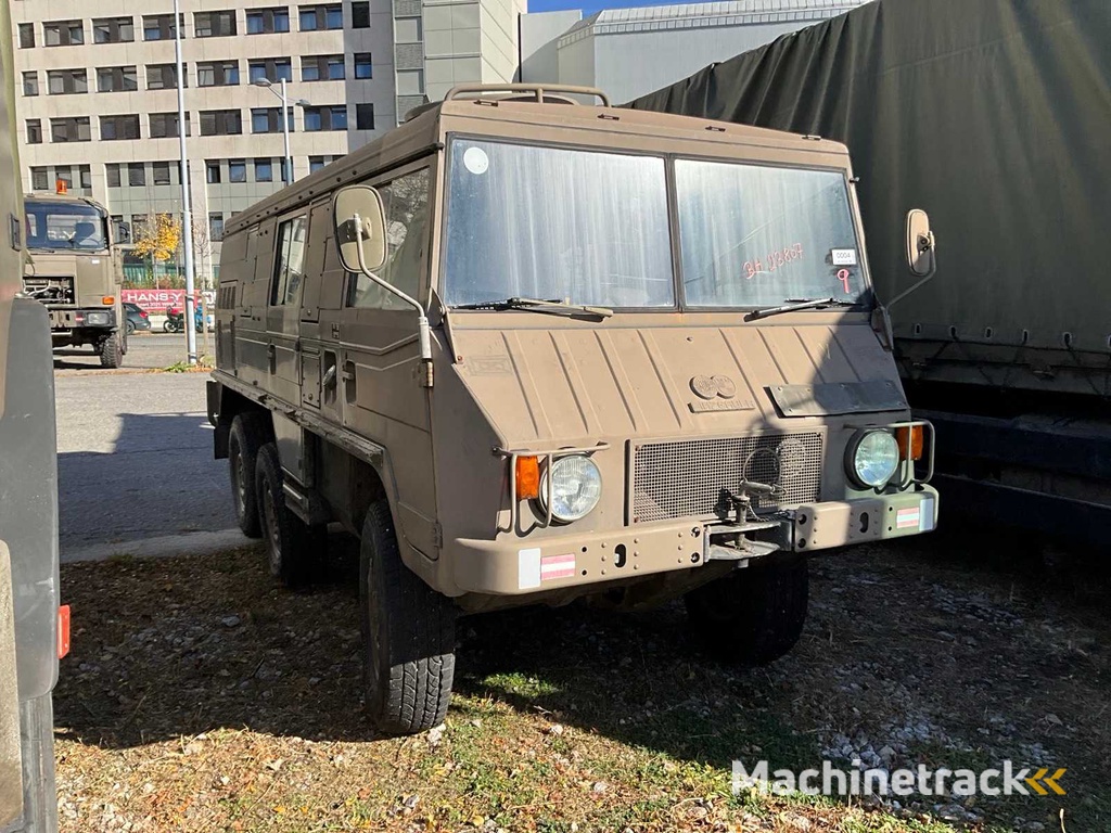 1974 Steyr Pinzgauer 712 legervoertuig
