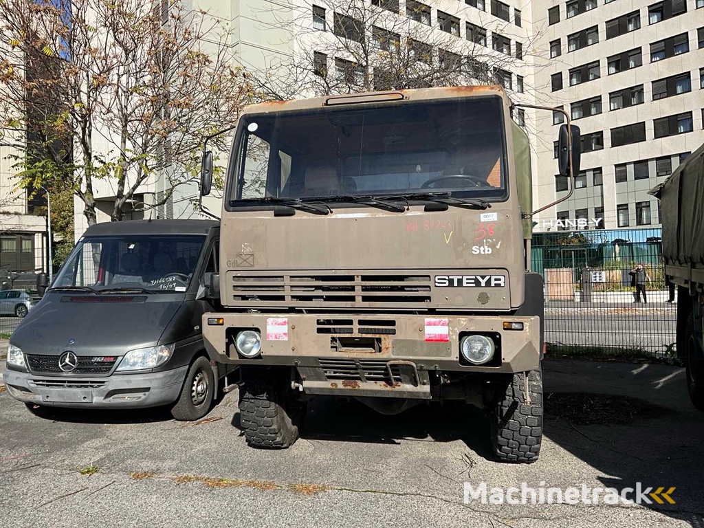 198 Steyr 12M18 Legervoertuig