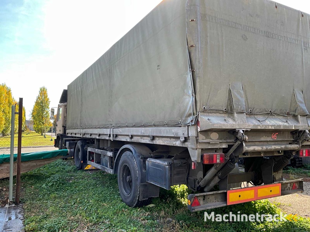 Trekker met oplegger